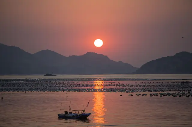 Sunset Sightseeing on Nan'ao Island