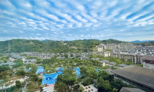 Luhu Hot Spring Hotel