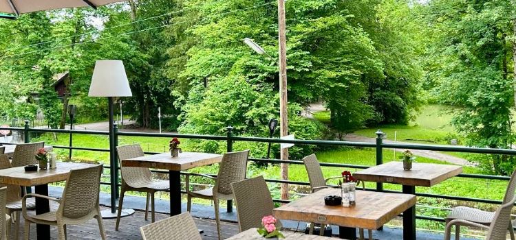 Gasthof Hinterbrühl Beer Garden