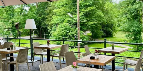 Gasthof Hinterbrühl Beer Garden