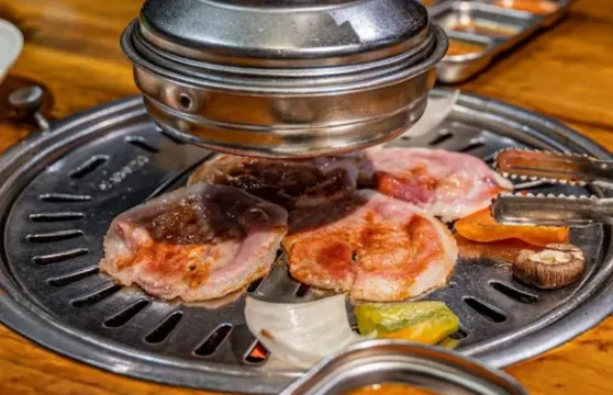 Fungi Chingu Cho Dem - Quan nuong Han Quoc