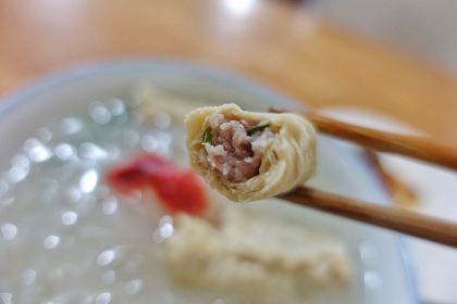 李记老牌骨头汤店