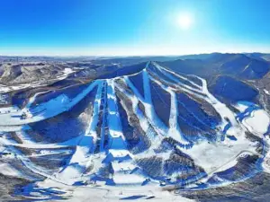 Zhalantunjinlongshan Ski Field