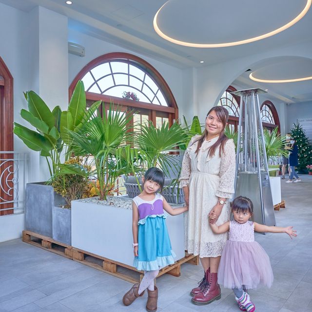 外國風湖畔餐廳小旅行