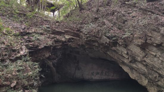 玉女潭在灵谷洞以西，自古闻名，据传张良垂钓于此，唐宋至明代多