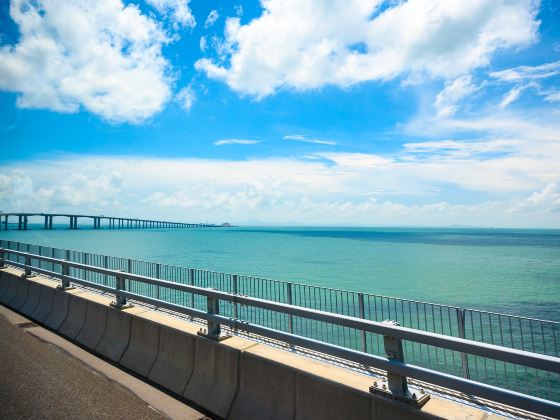 HongKong-Zhuhai-Macao Bridge Tour