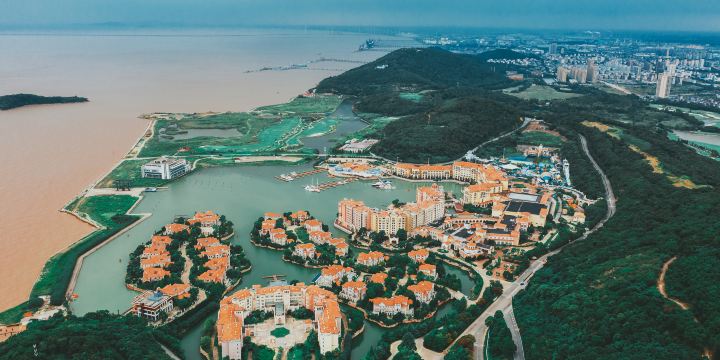 Pinghu Jiulongshan Tourist Resort