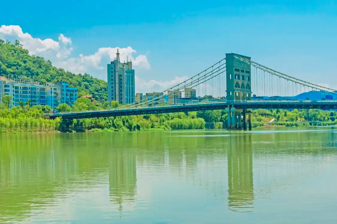 Hotels near Suspension Bridge