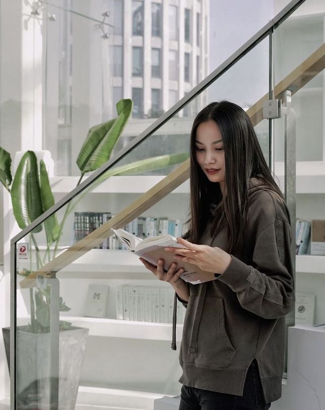 A Palatial Bookstore in Shanghai
