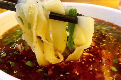 思泊湖牛肉面(富昌路店)