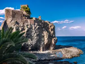 Aci Castello
