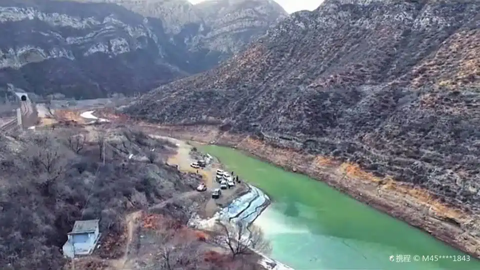 Hotels near Liulin River