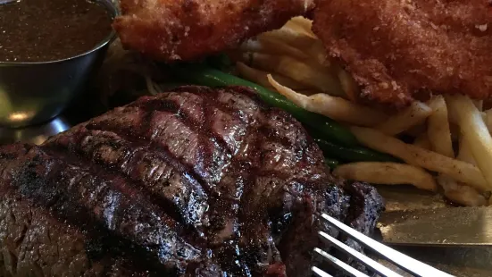 Louie's Steak & Seafood