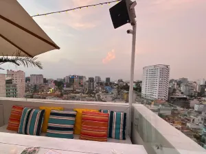 Banana Mama Rooftop Bar & Kitchen Saigon