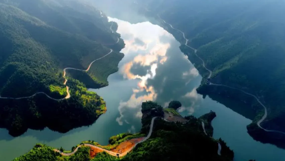 Three Thousand Lakes Scenic Area