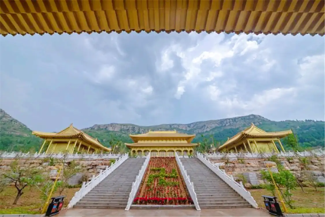 Hotels near Baifoshan Sceneic Area