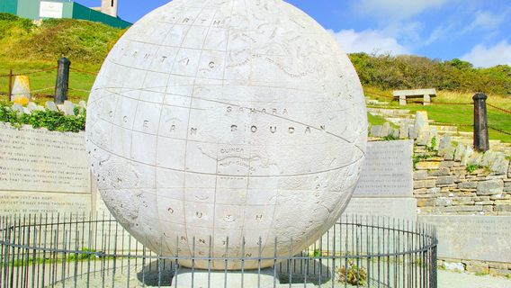 Durlston Country Park and National Nature Reserve