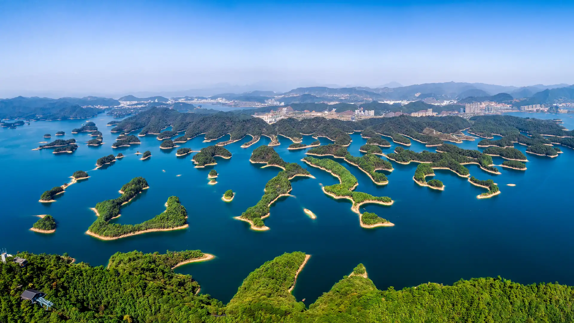 Hotels near Qiandao Lake Scenic Area (Southeast Lake Area)