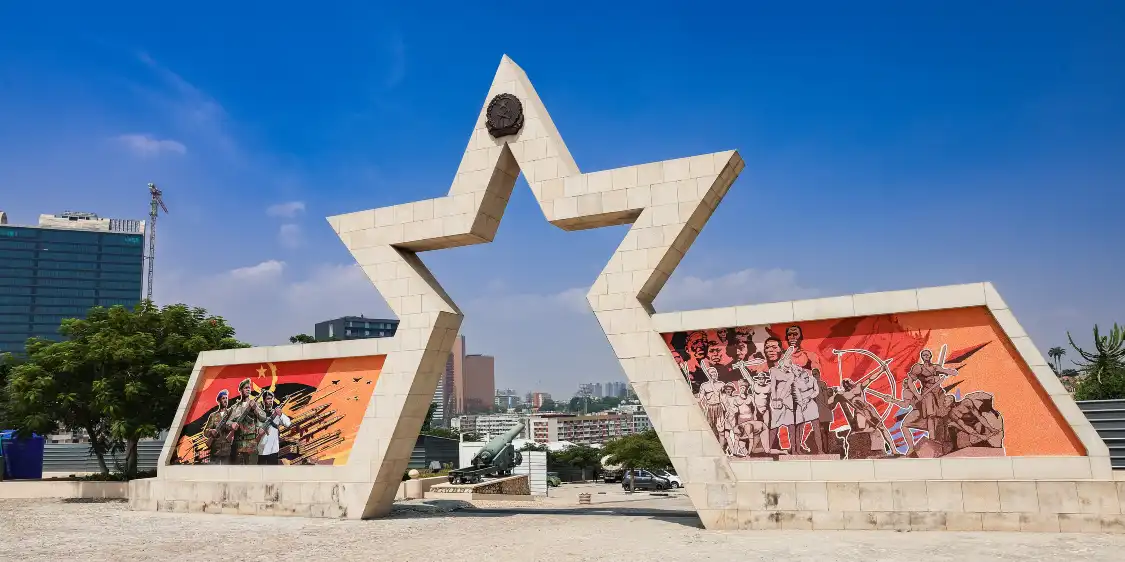 Hotels near Museum of the Armed Forces