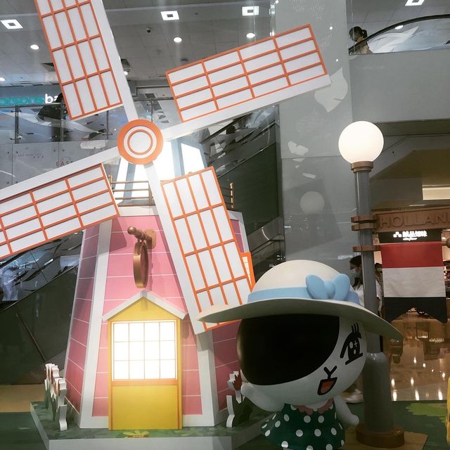 BROWN & FRIENDS歐遊大街小