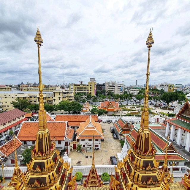 วัด​ราชนัดดารามวรวิหาร​ (โลหะปราสาท)​