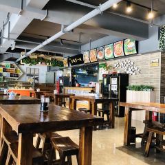 清真老白家牛肉面(兰州机场店) User Photo