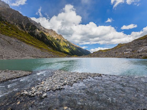 Ice Lake, Moirig Snow Mountain