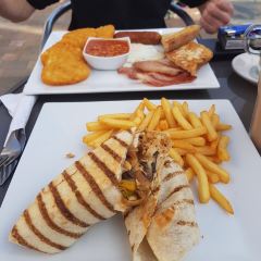 Le Manger Cafe Bar & Restaurant User Photo