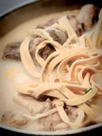 Hao Gu Qi HotPot, Lianhua Road Authentic