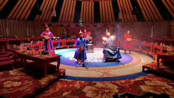Mongolian Song and Dance Performances in Baotou