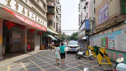 蜜雪冰城（二完小店） in 郴州