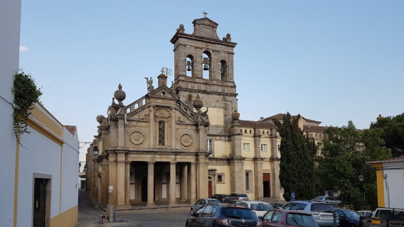 Évora