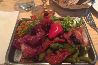 Urban Deli Sveavägen