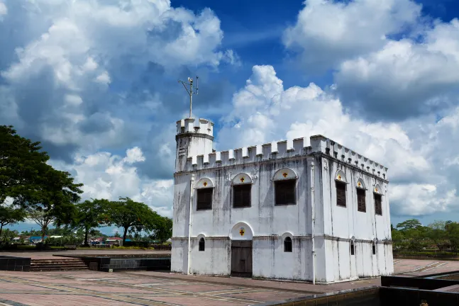 Limbang Airport โรงแรมใกล้เคียง