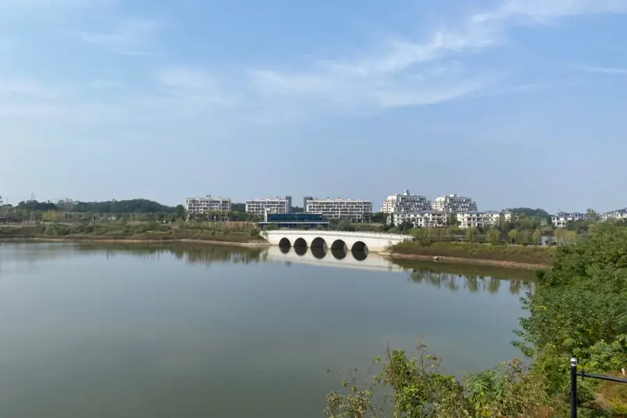 赤龍湖華中影视城