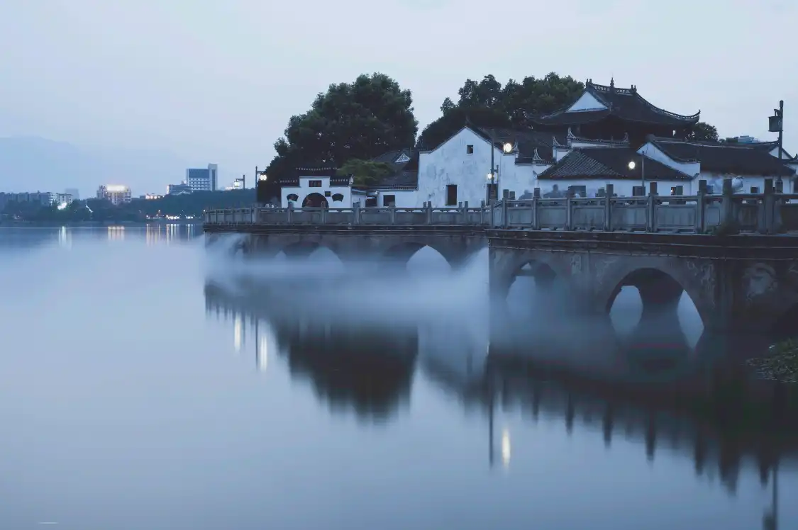 Hotels near Yanshui Pavilion