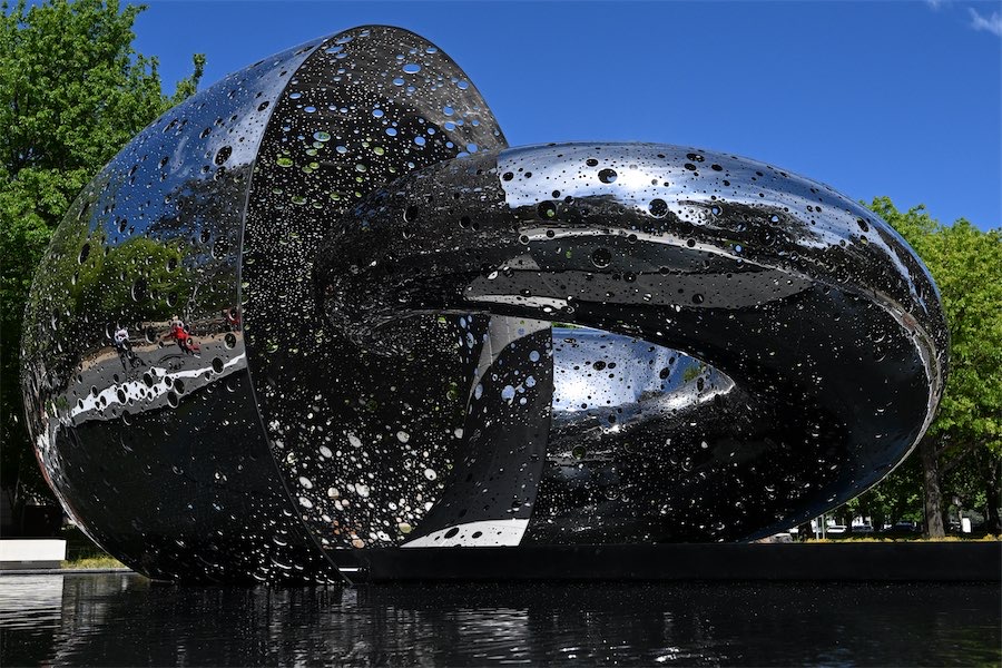 Lindy Lee: Ouroboros | National Gallery of Australia