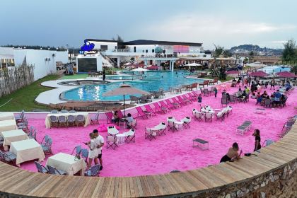 Bluefire Beach Club