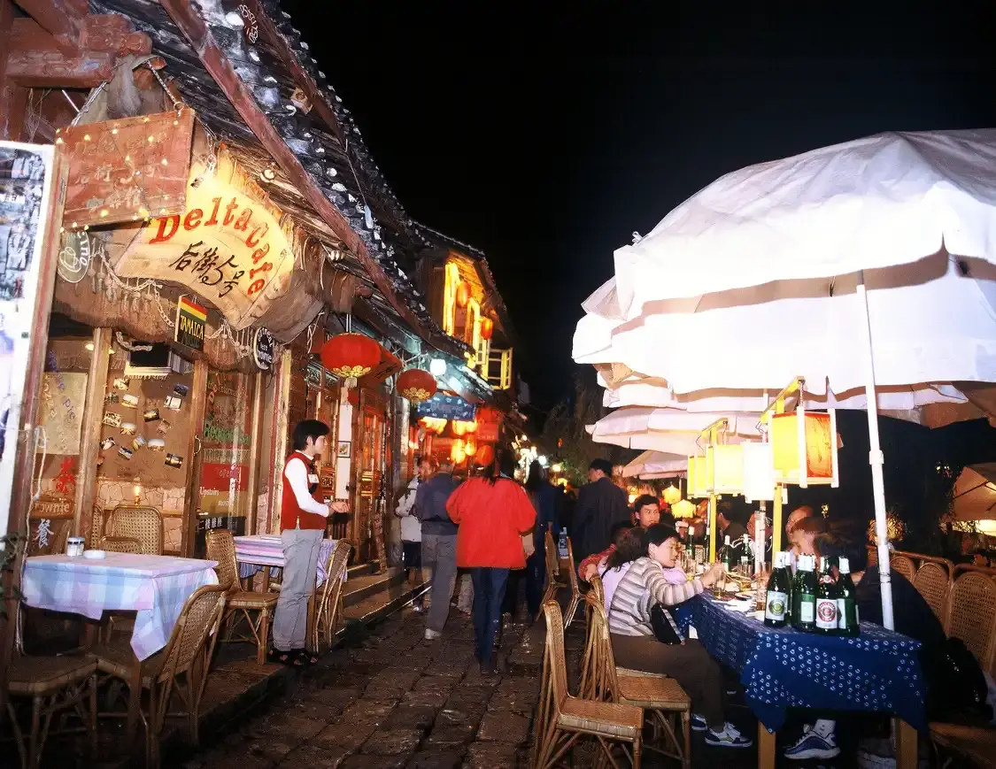 리장 고성 술집거리 주변 호텔