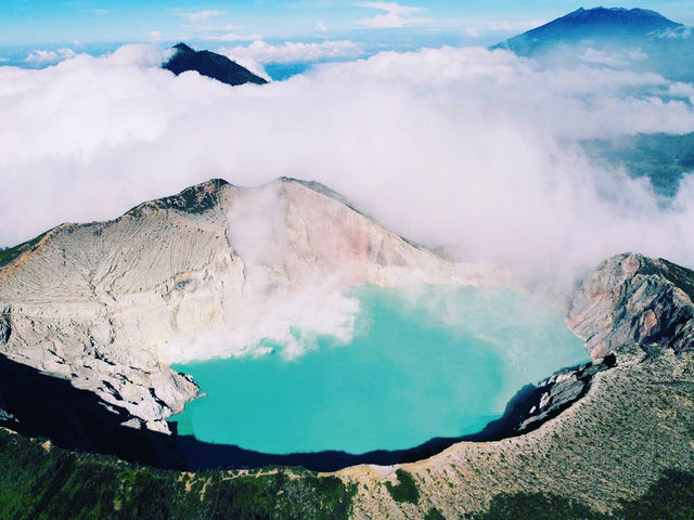 Icy blue fire and sulfur deposits 