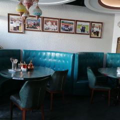 奔跑的肉饼子特色餐饮(锦福小区店) User Photo