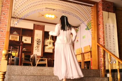 九华山本草香素食馆