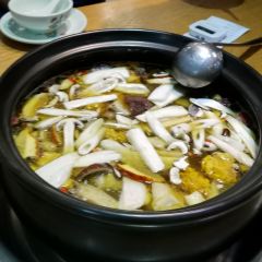 MUSHROOMS HOT POT 여행 사진