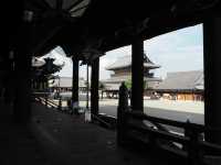 京都駅からすぐにある「東本願寺」