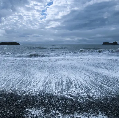 ボローニャ⇒Vestmannaeyjar 飛行機