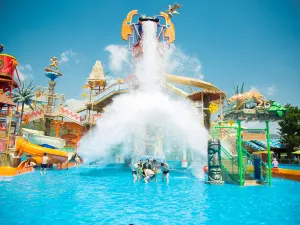 HQ Hot Spring Water Park Mile, Yunnan
