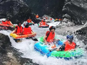 Fly Water Rafting