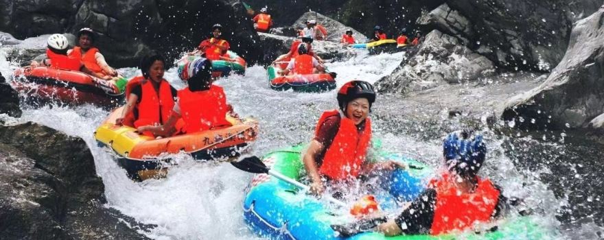 Fly Water Rafting