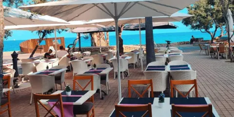 Indian Taj Tandoori Restaurant