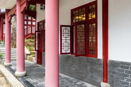 龙泉卿山不负客栈·餐厅